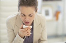 Erkältungswelle im Büro: So verhalten Sie sich während der kalten Jahreszeit richtig